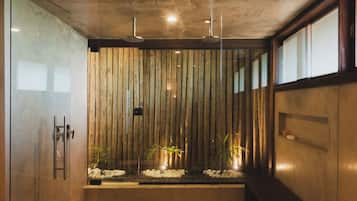 Garden Suite | Bathroom | Shower, designer toiletries, hair dryer, bathrobes
