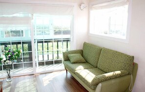 A 201 | Wohnbereich | Flachbildfernseher