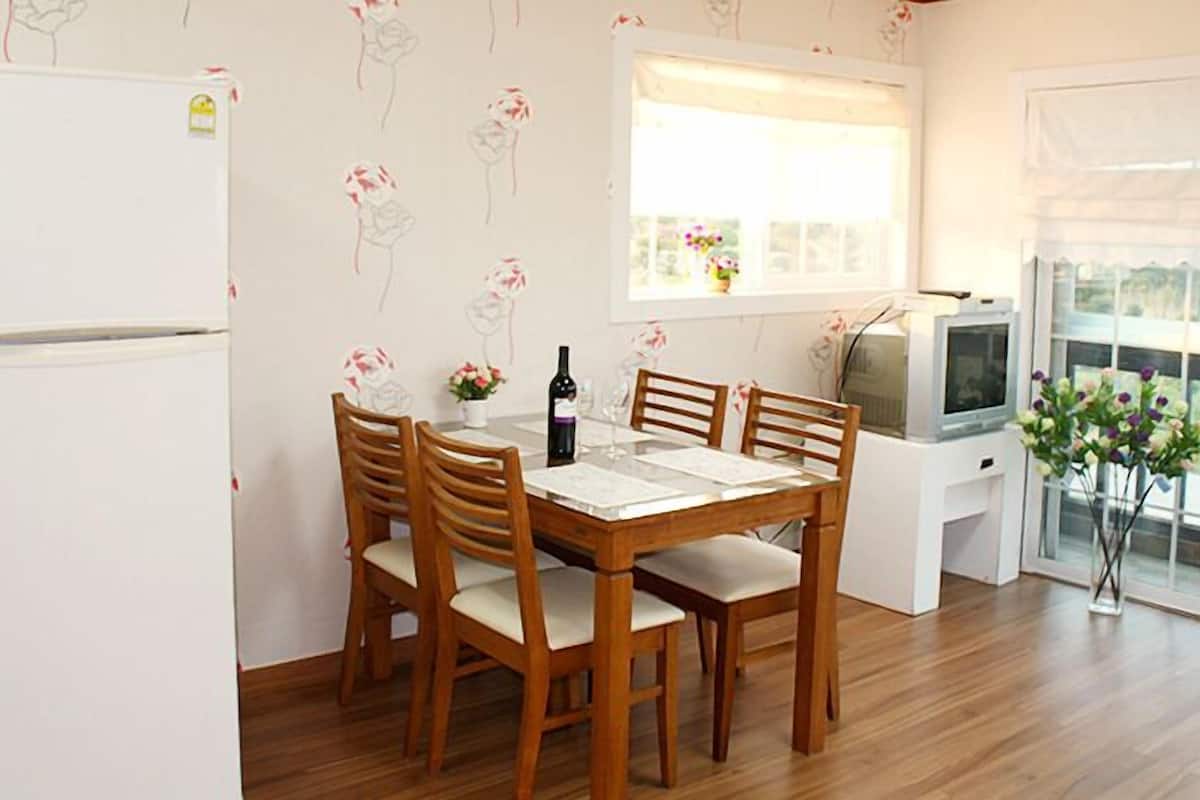 A 201 | In-room dining