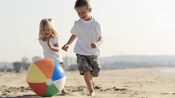 Área de juegos infantiles al aire libre