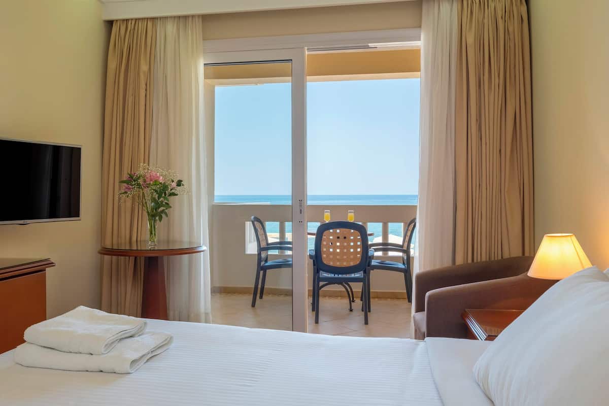 superior triple room, sea view | 1 bedroom, in-room safe, blackout curtains, soundproofing