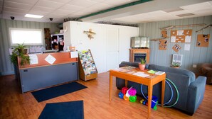 Children's area - Steelhead Inn (Erie)