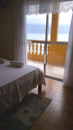 Traditional Apartment, 2 Bedrooms, Sea View, Sea Facing