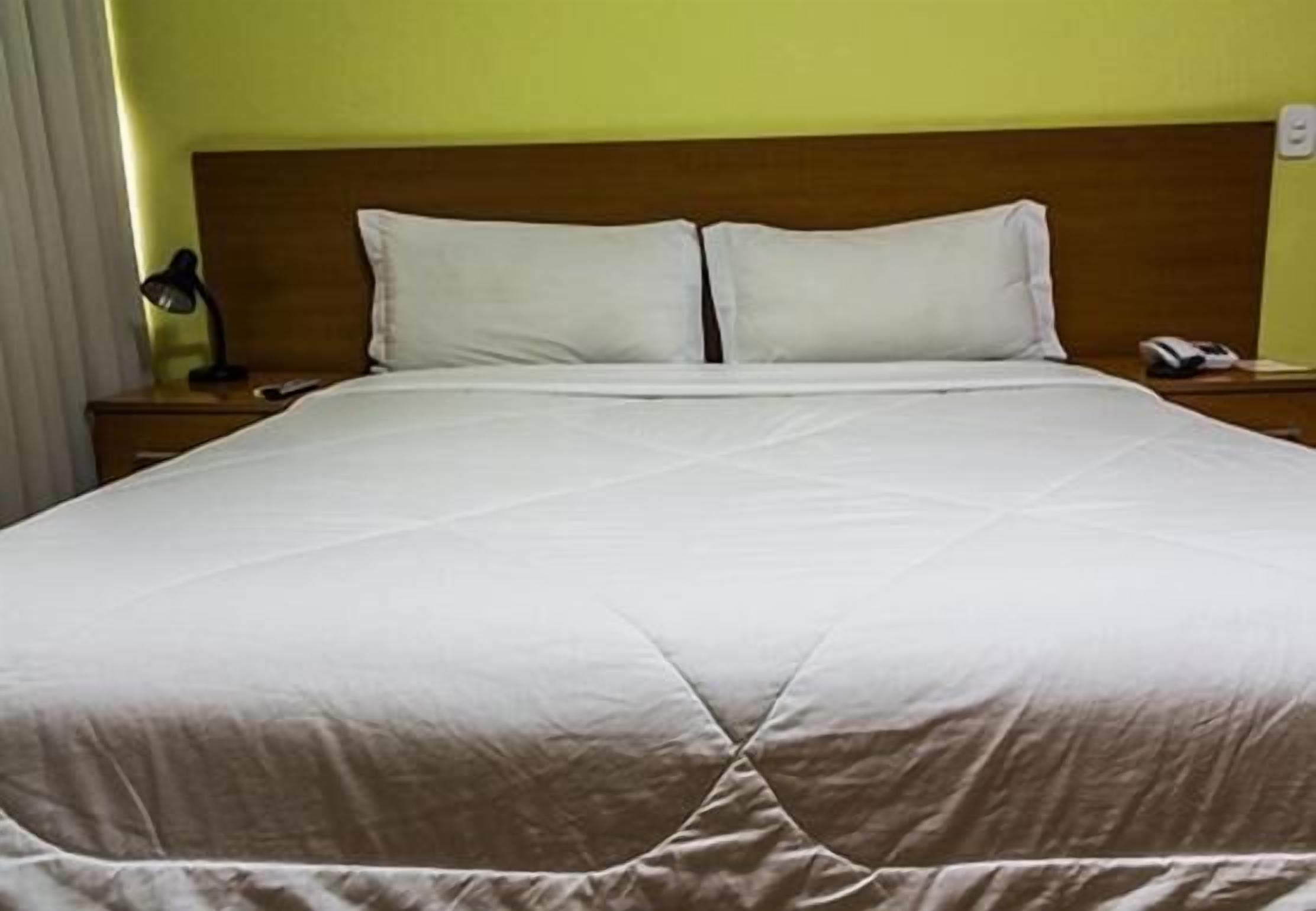 1 bedroom, premium bedding, minibar, in-room safe