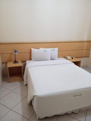 Minibar, desk, blackout curtains, rollaway beds - Hotel Pilar de Minas (Ouro Branco)