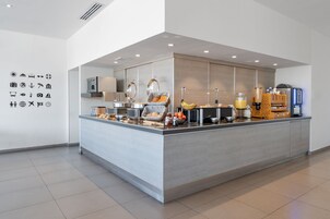 Free daily full breakfast