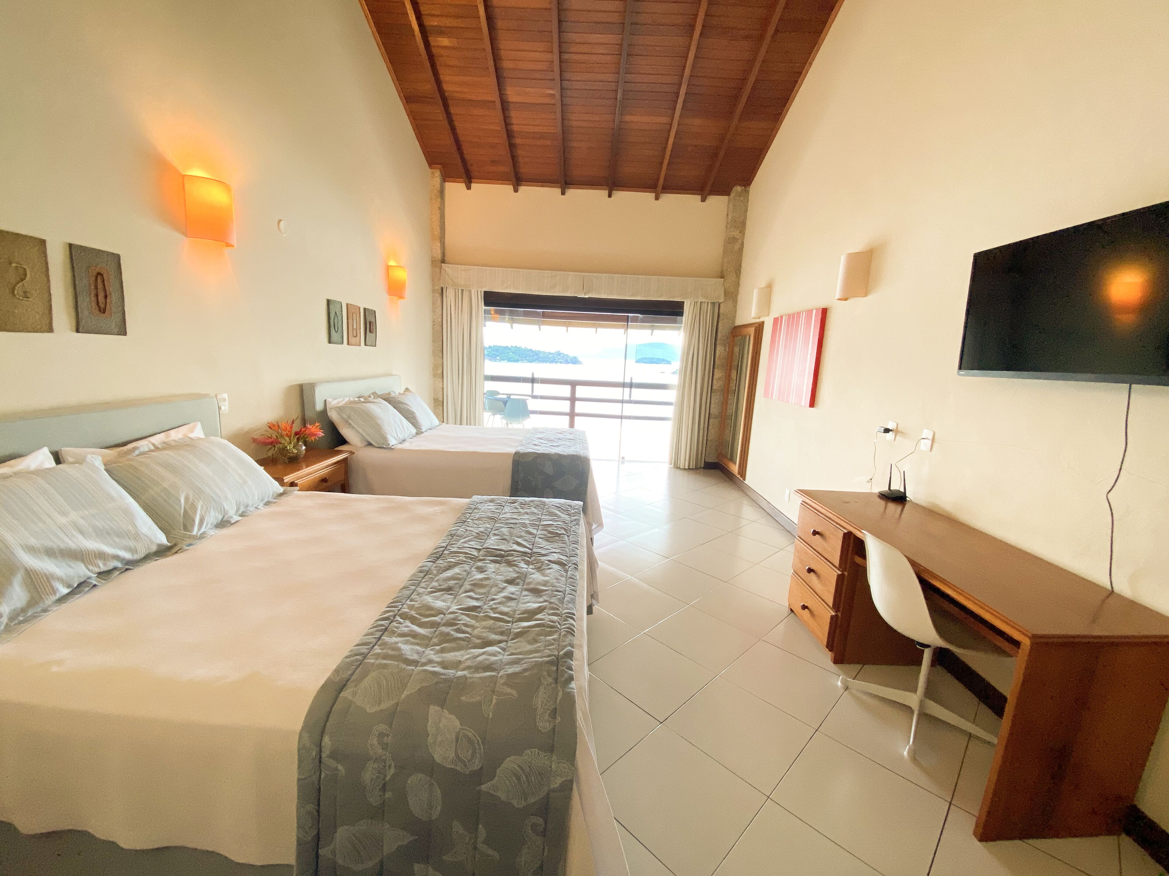 Chambre Luxe, vue mer (Extra) | Minibar, rideaux occultants, fer et planche à repasser, Wi-Fi gratuit