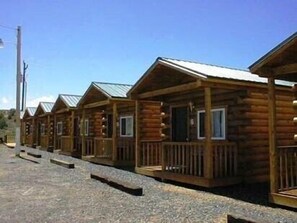 Exterior - Bryce GatewayInn Cabins (Panguitch)