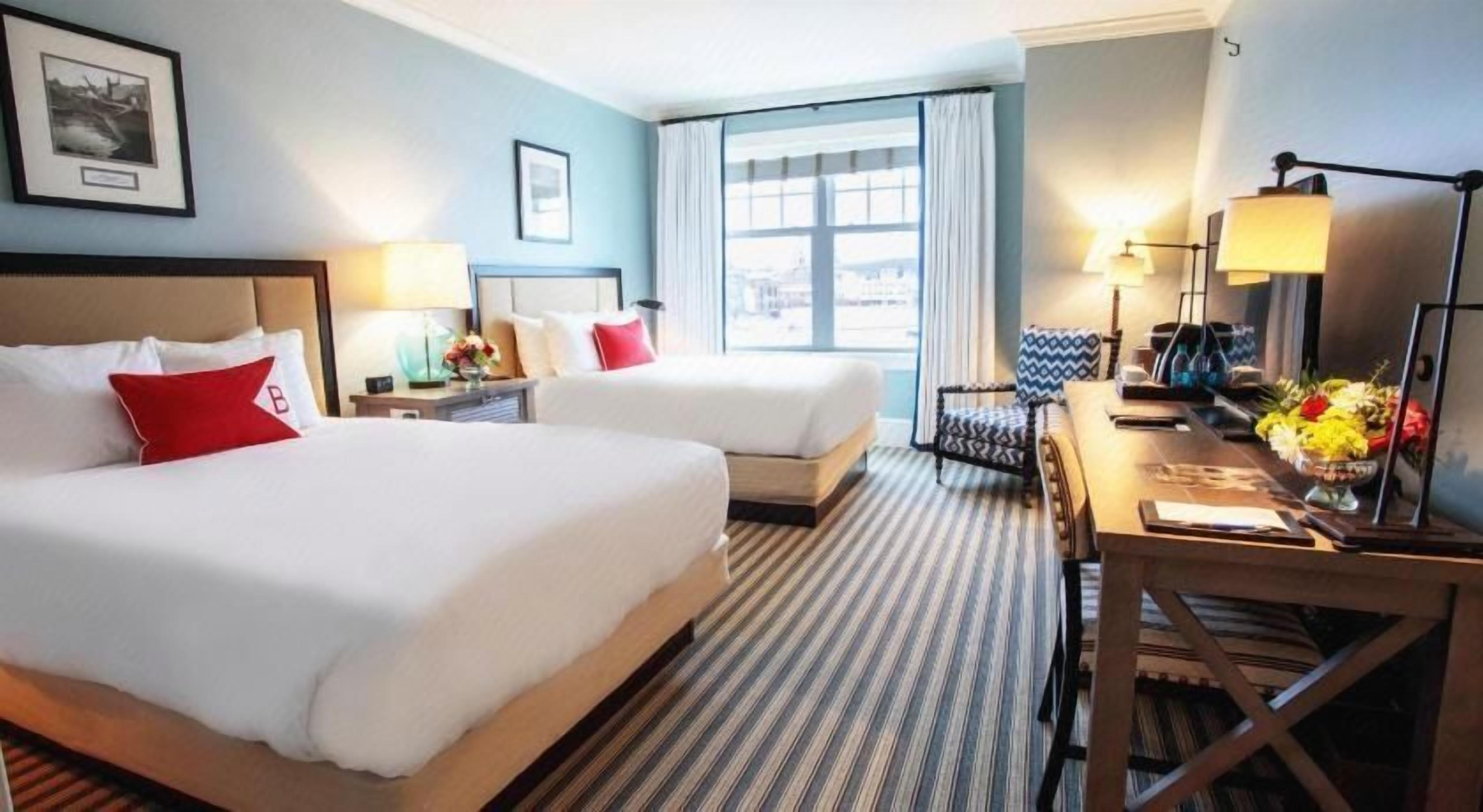 Premium bedding, in-room safe, desk, iron/ironing board