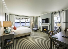 高档床上用品、客房内保险箱、办公桌、熨斗/熨衣板