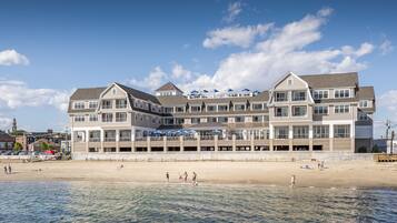 En la playa, traslado desde/hacia la playa gratis