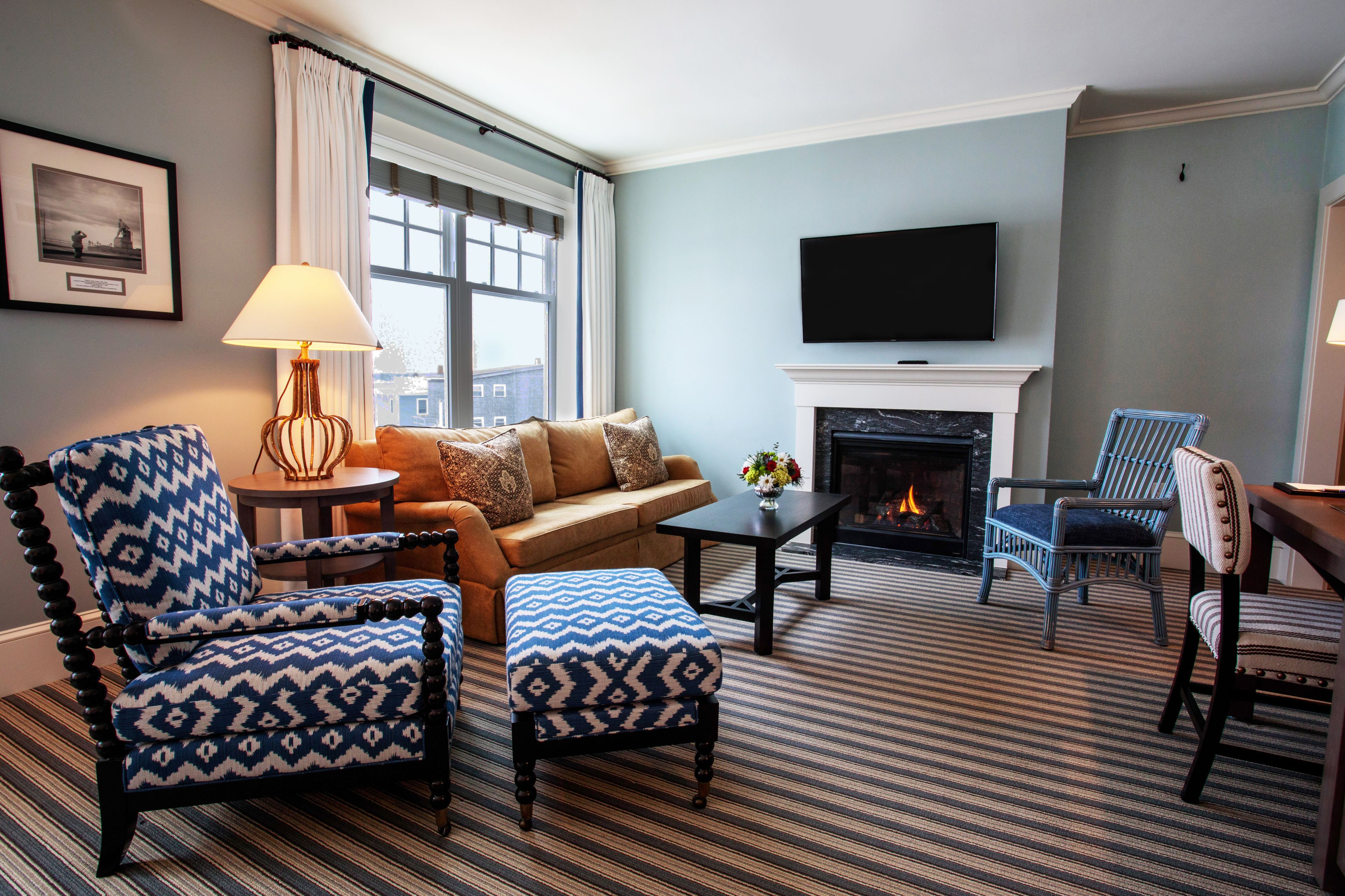 select city king suite with queen sleeper | living area | flat-screen tv