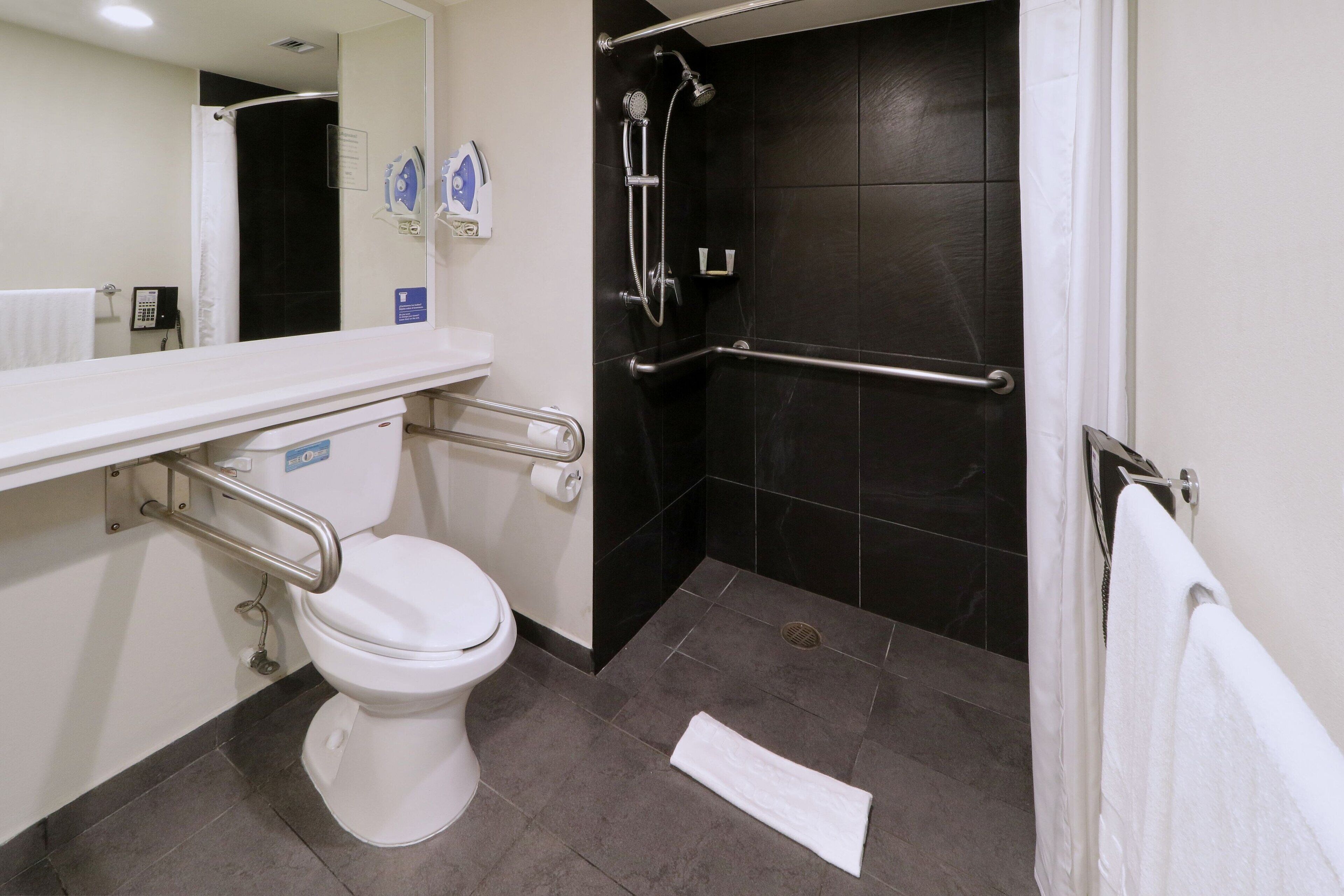 room, 1 queen bed, non smoking | bathroom | shower, free toiletries, towels