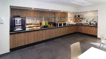 Free daily full breakfast