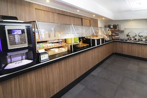 Free daily full breakfast  - City Express by Marriott Piedras Negras (Piedras Negras)