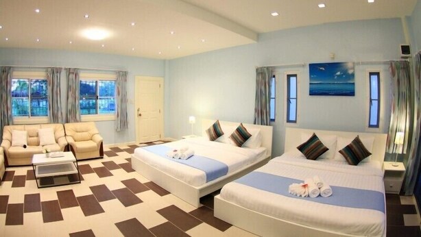 Desk, blackout drapes, rollaway beds (surcharge), WiFi (free) - Chiangkhan Gallery Resort (Chiang Khan)