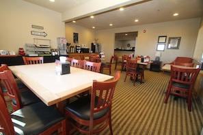 Dining - Bowman Inn & Suites (Bowman)