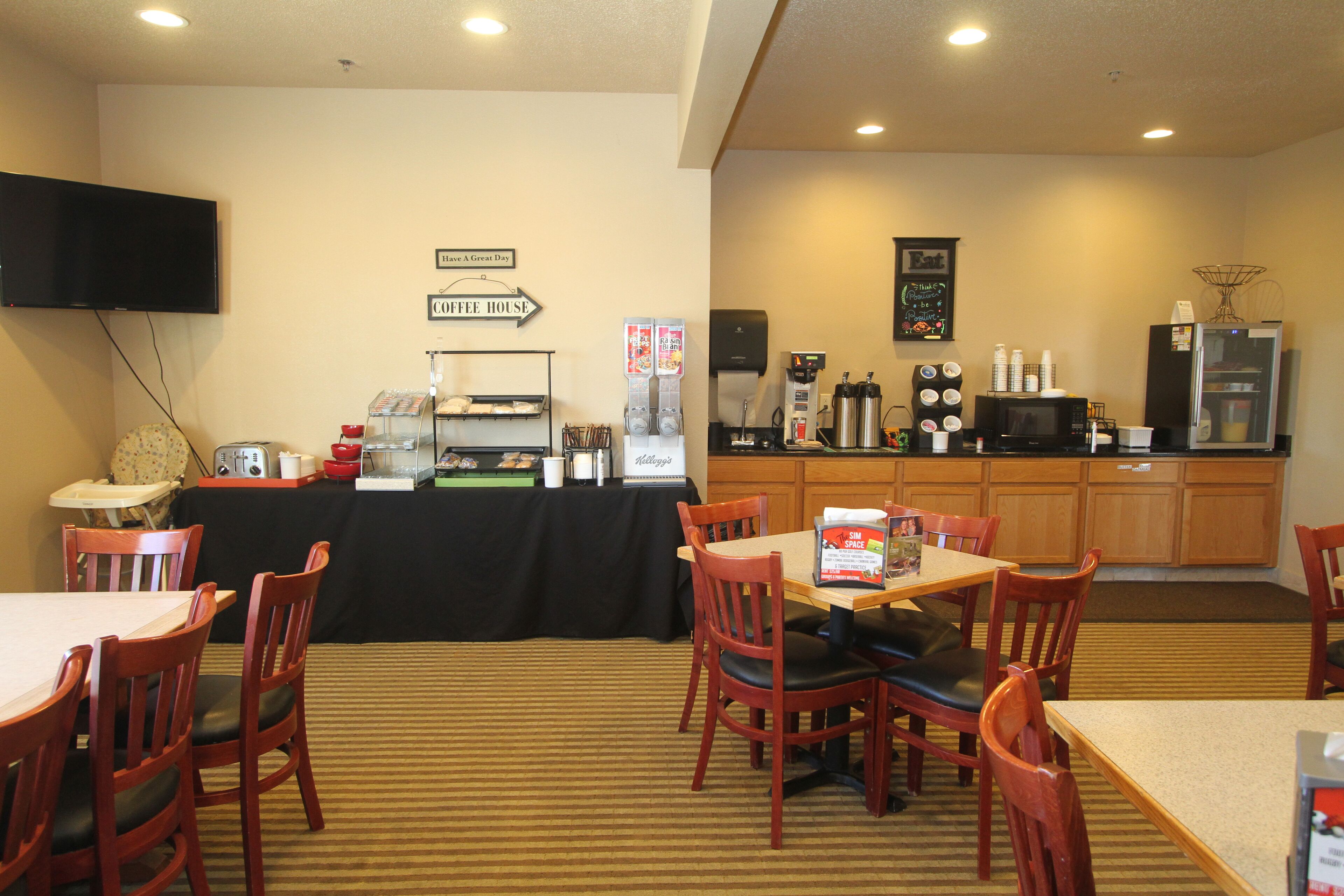 free daily continental breakfast