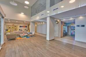 Lobby-Lounge