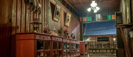 Bar (en el alojamiento)