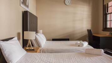 Triple Balcony Room | Desk, free WiFi, bed sheets