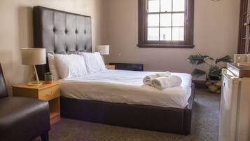 Habitación doble | Escritorio, wifi gratis y ropa de cama