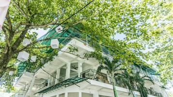 Standard Quadruple Room, 2 Bedrooms, Non Smoking, Beach View | Staircase