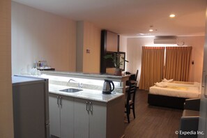 LCD TV - Sun Plaza Subic (Olongapo)