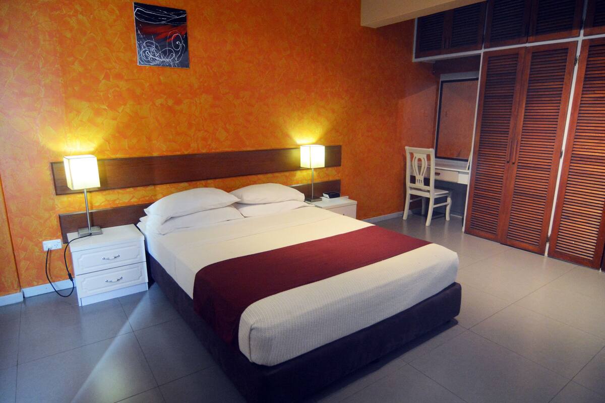 double or twin room | desk, free wifi, bed sheets