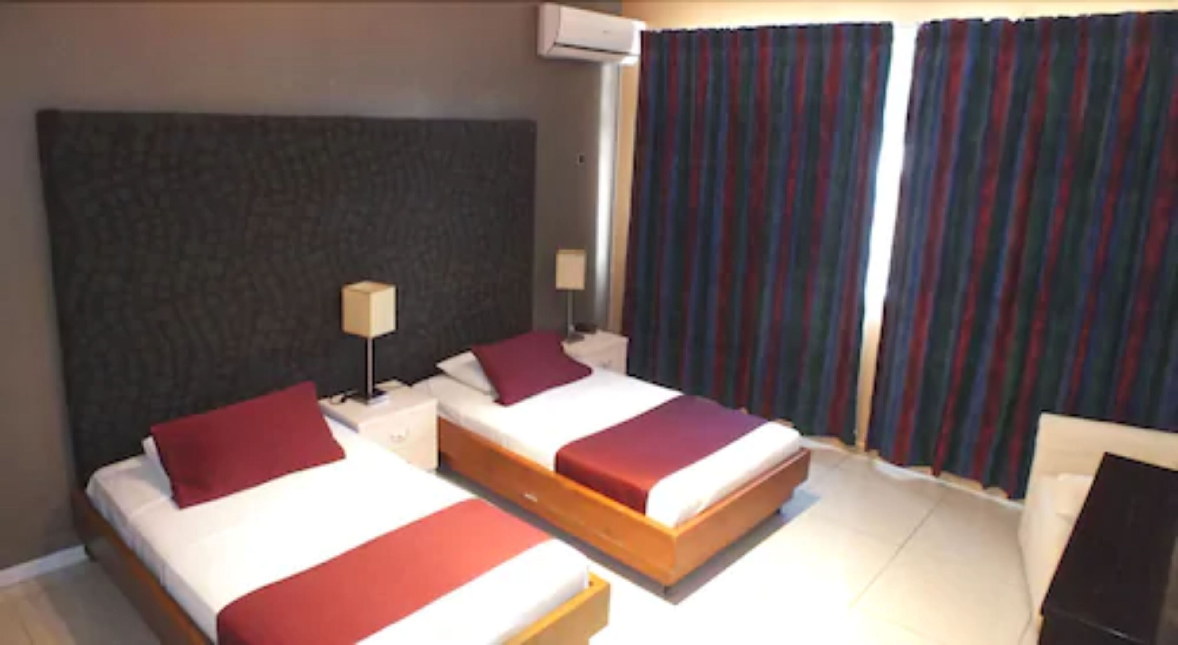 double or twin room | desk, free wifi, bed sheets