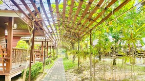 Cabin, 2 Twin Beds | Desk, blackout drapes, free WiFi