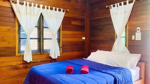 Desk, blackout drapes, free WiFi - Phuphan Park Hotel (Sakon Nakhon)