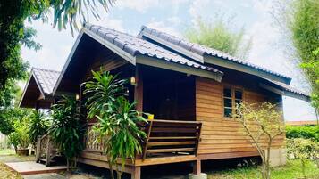 Cabaña, 1 cama matrimonial | Escritorio, cortinas blackout y wifi gratis