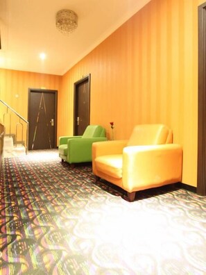 In-room safe, desk, free WiFi - Ro&Vi Hotel Boutique (Jakarta)