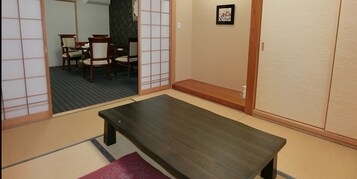 Japanese/Western Room 201, Non Smoking (Refrigerator, Wi-Fi) | Free WiFi