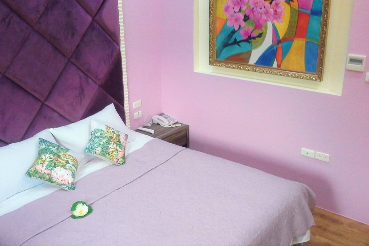 Frette Italian sheets, premium bedding, pillow-top beds