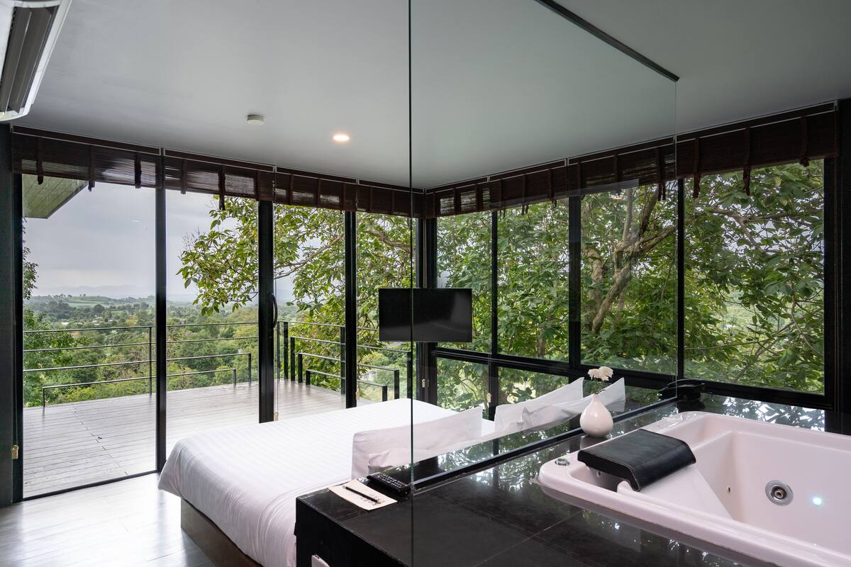 Jacuzzi Villa