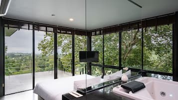 Jacuzzi Villa | Free minibar, in-room safe, blackout curtains, free cots/infant beds