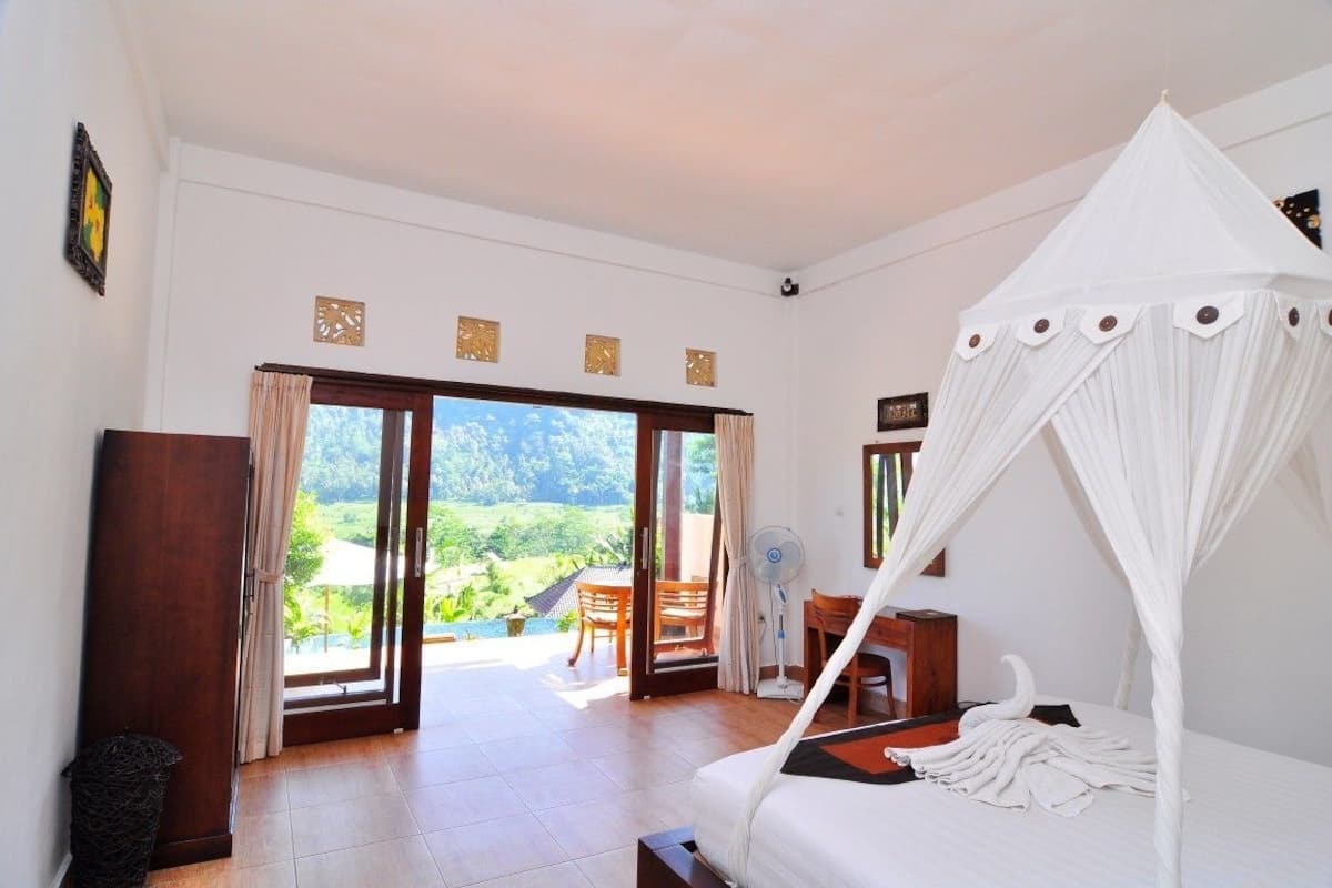 Junior Suite, Pool View
