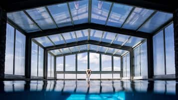 Sauna, steam room, Turkish bath, body treatments, 12 treatment rooms