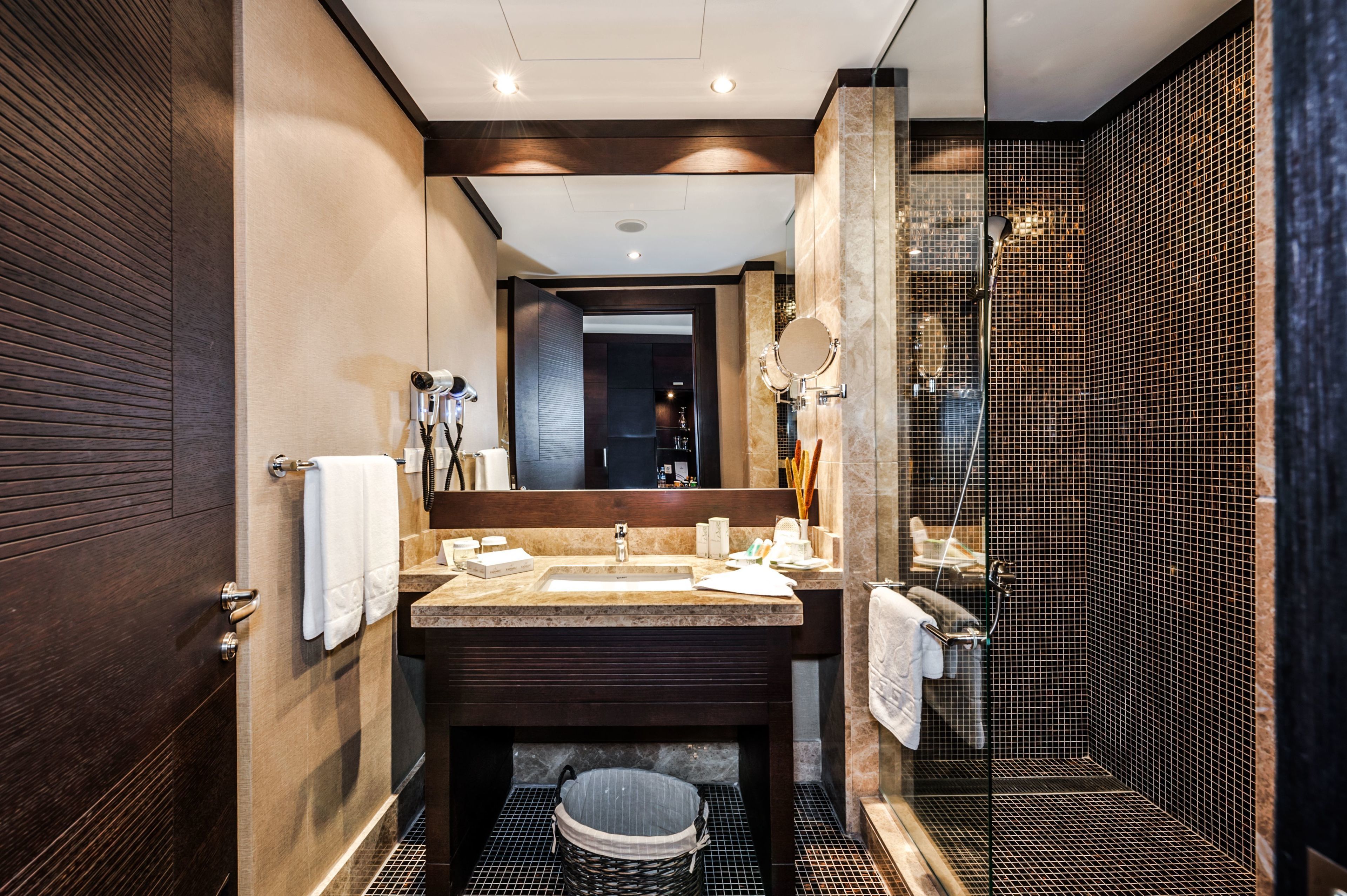 standard double or twin room | bathroom | free toiletries, hair dryer, slippers, towels