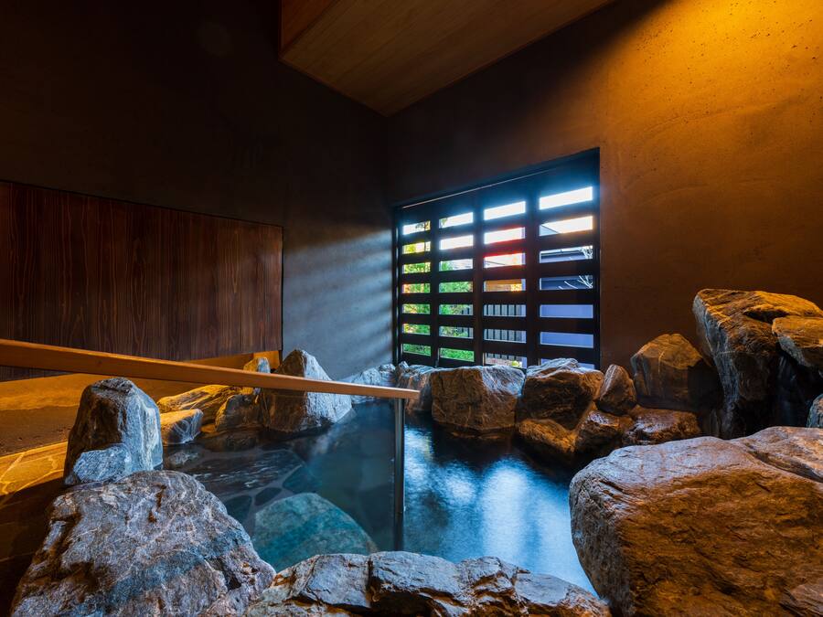 Suối nước nóng