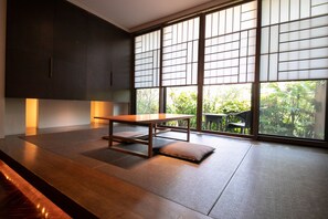 Phòng truyền thống, không hút thuốc (Mokuren,Japanese Western, w/HotSpring) | 1 phòng ngủ, két bảo mật tại phòng, trang trí khác biệt 
