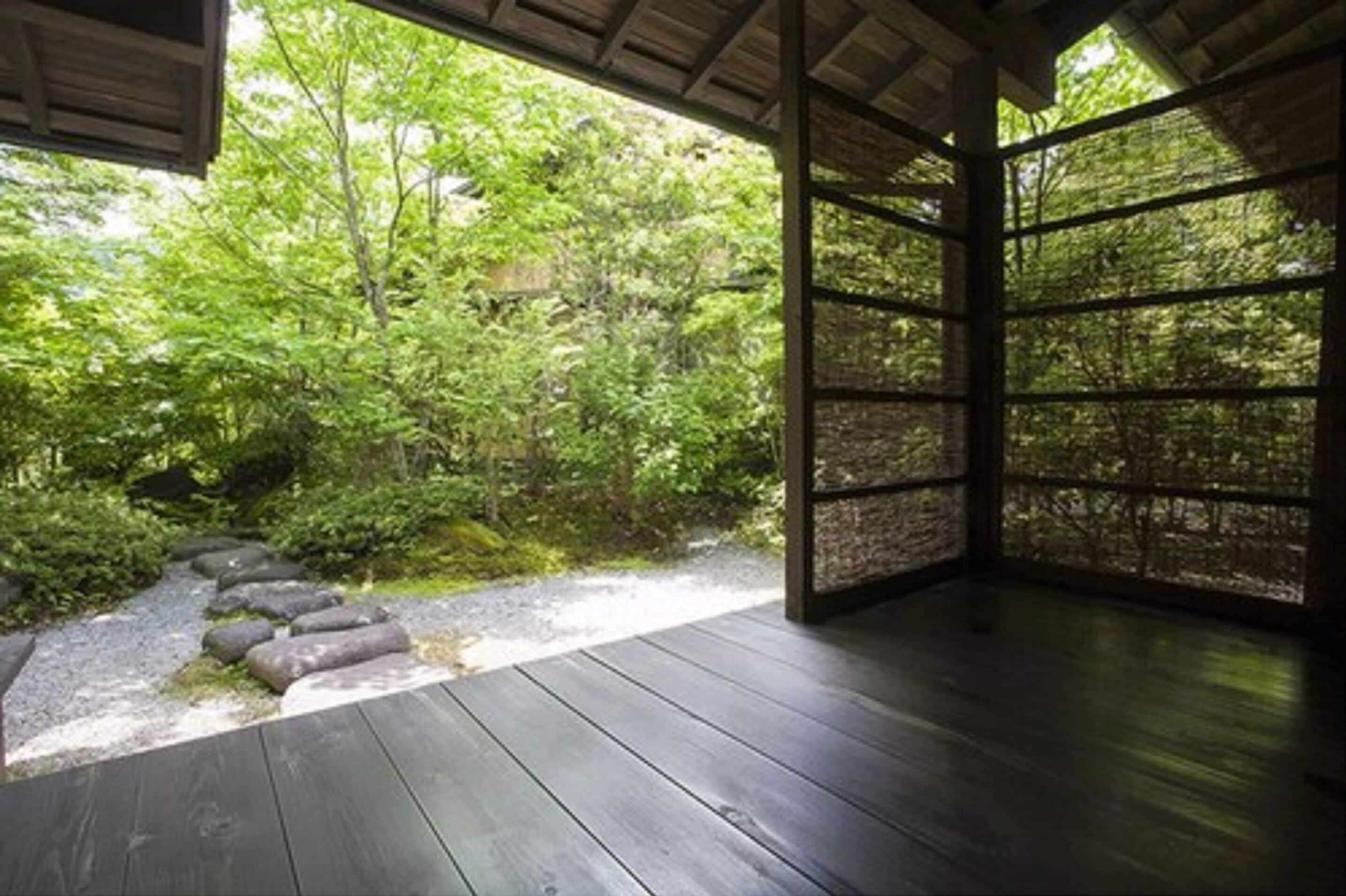 つばき (露天風呂付客室) 禁煙 | セーフティボックス (室内)、客室ごとに異なる装飾、客室ごとに異なるインテリア、WiFi (無料)