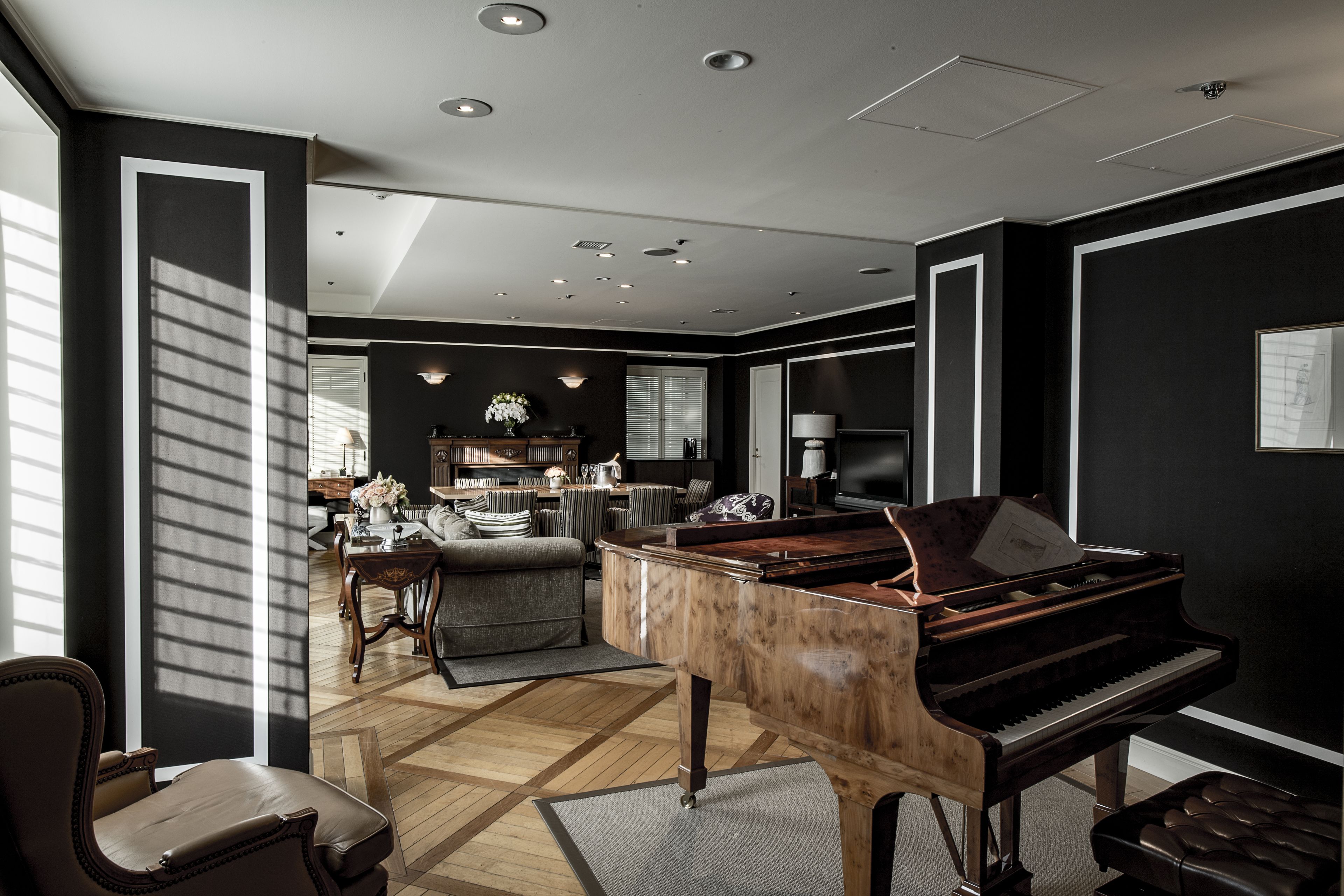 royal suite room, club lounge access, 142 sqm, 1 wide king bed, non smoking | 1 bedroom, in-room safe, desk, blackout curtains