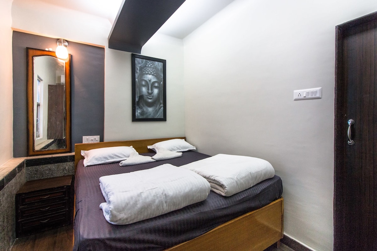 Soundproofing, rollaway beds, free WiFi, bed sheets