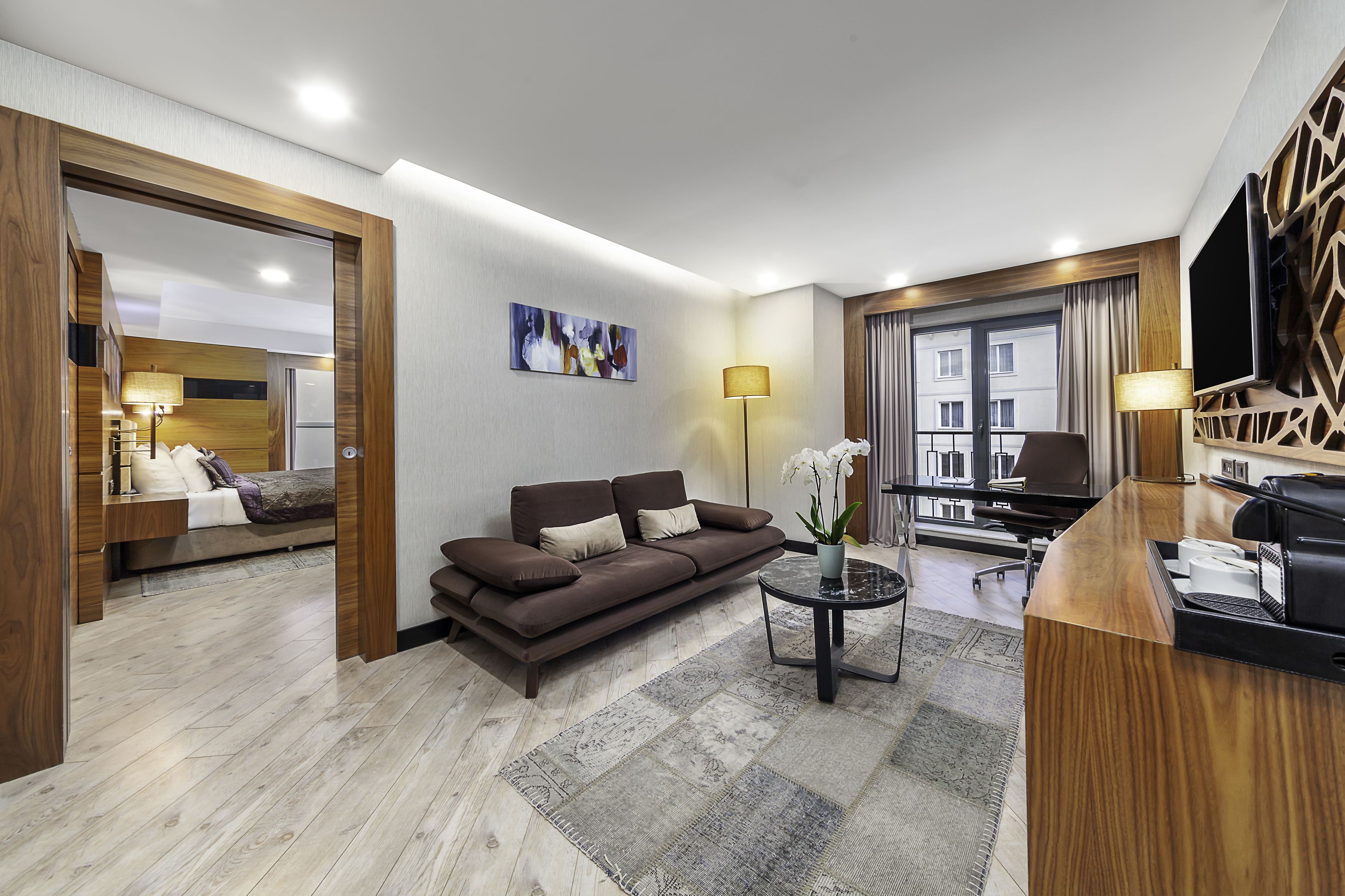 42-inch led tv with cable channels, tv