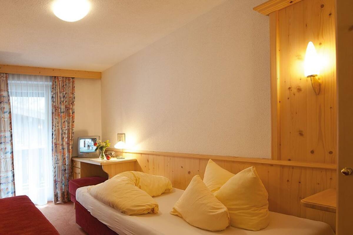 In-room safe, desk, free cots/infant beds, free WiFi