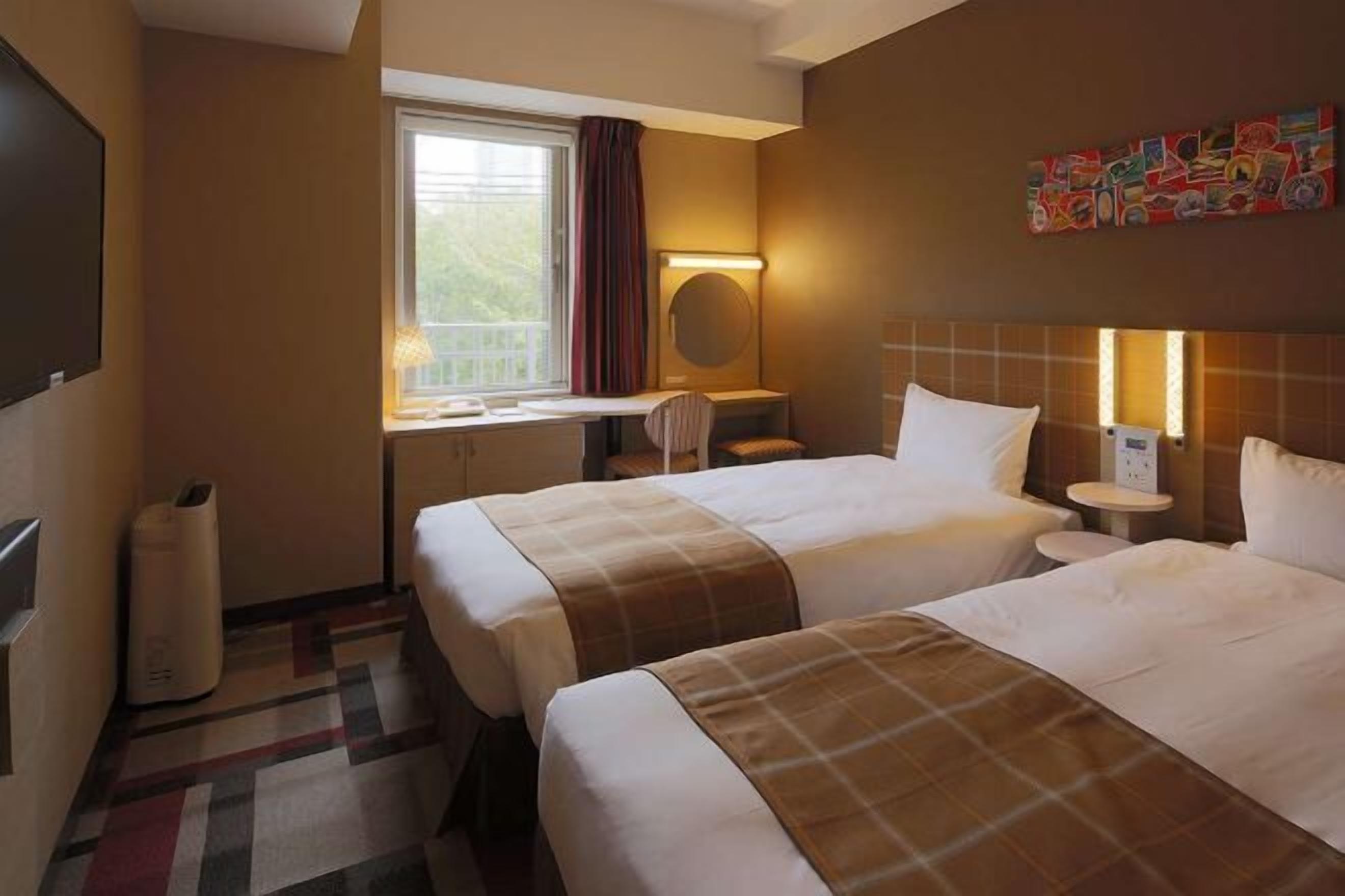 Sengetøy av topp kvalitet, dundyner, skrivebord og lydisolert