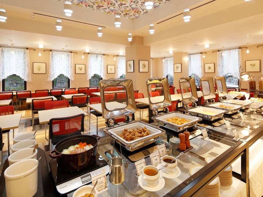 Café da manhã com buffet todos os dias (JPY 3000 por pessoa)